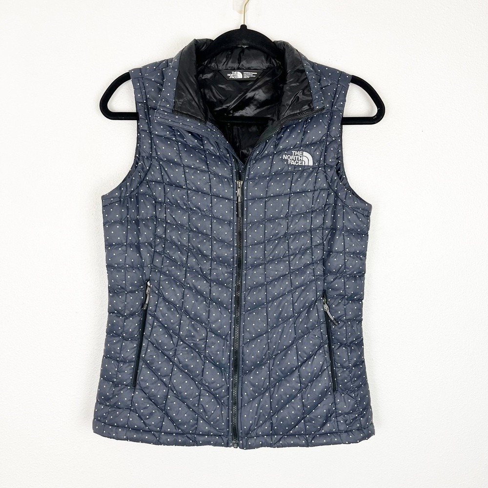 The North Face Womens XS Puffer Vest  Navy Polka Dot Performance Activewear Chic - Picture 2 of 11